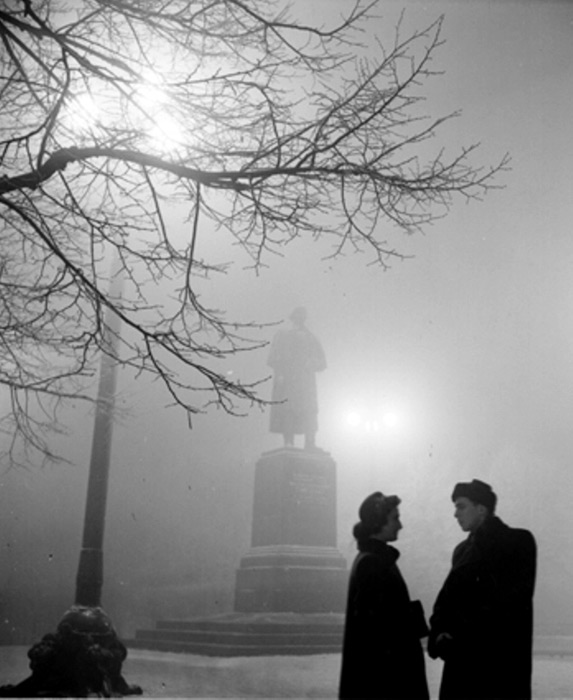 Туманный вечер. Москва 1955 год