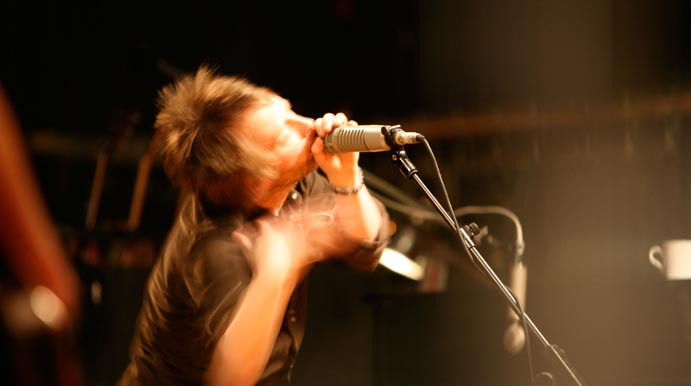 Во время живого исполнения альбома «The King of Limbs» в студии в рамках проекта Найджела Голдрича «From the Basement» группа Radiohead представила два новых трека, «The Daily Mail» и «Staircase».