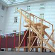 Знаменитая инсталляция «Красный вагон» Ильи Кабакова, преподнесенная художником в дар Эрмитажу, уже установлена в Восточном крыле Главного штаба, хотя пока недоступна для посетителей.