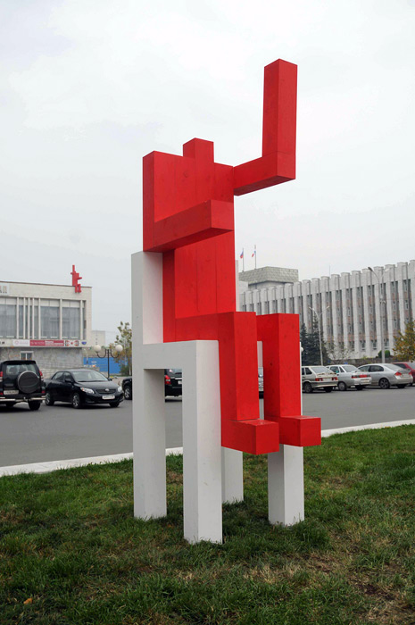 Проект «Red People. Арт-конструктор» арт-группы Pprofessors  - А. Хомутов