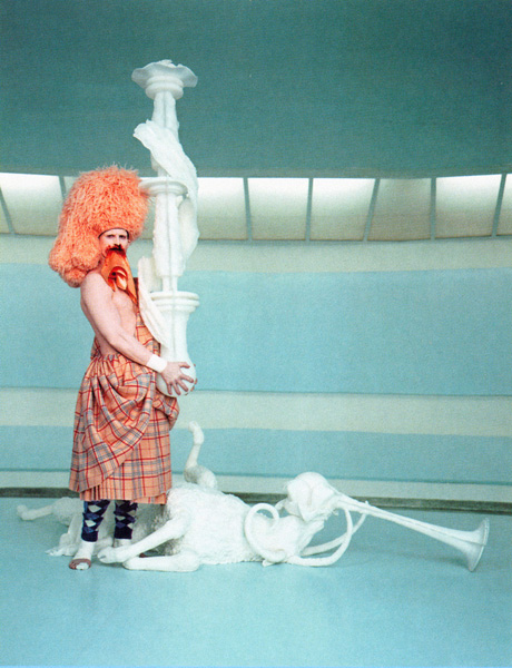 Мэтью Барни. Кремастер (кадр из фильма). 1994—2002