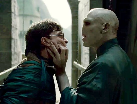 Фильм «Гарри Поттер и Дары смерти: Часть 2» удержал лидерство в российском прокате, заработав за второй уикенд $5,5 млн.