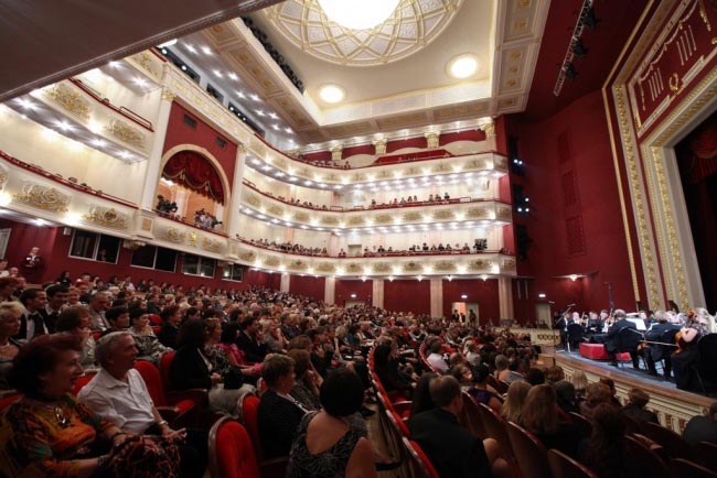 Самара в четвертый раз принимает ежегодный Музыкальный фестиваль «Мстиславу Ростроповичу». Три концерта фестиваля состоятся 17 и 18 сентября на сцене Самарского академического театра оперы и балета.