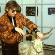 Майк с козлом на высиавке «Реалии русского рока». Март, 1991