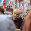 Minho (слева) и Key (в центре) из SHINee общаются с фанатами. Флешмоб на Старом Арбате. 6 сентября 2011