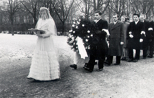 Похороны в городе Литомержице в 1943 году. Любительский снимок