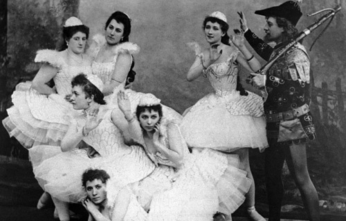 Сцена из балета «Лебединое озеро» в постановке Мариинского театра. 1895 