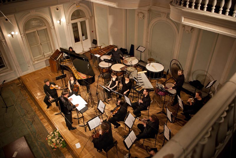 29 сентября ансамбль «Студия новой музыки» впервые в истории музыкального фестиваля Венецианской биеннале представит на нем российскую программу.