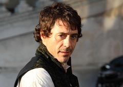 Роберт Дауни-младший на съемках фильма «Шерлок Холмс – 2»