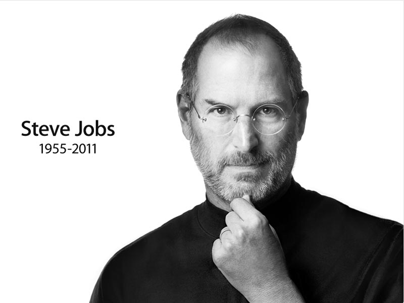 В ночь с 5 на 6 октября в возрасте 56 лет умер основатель и экс-гендиректор компании Apple Стив Джобс.