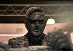 Статуя Алана Тьюринга в Блетчли-Парке