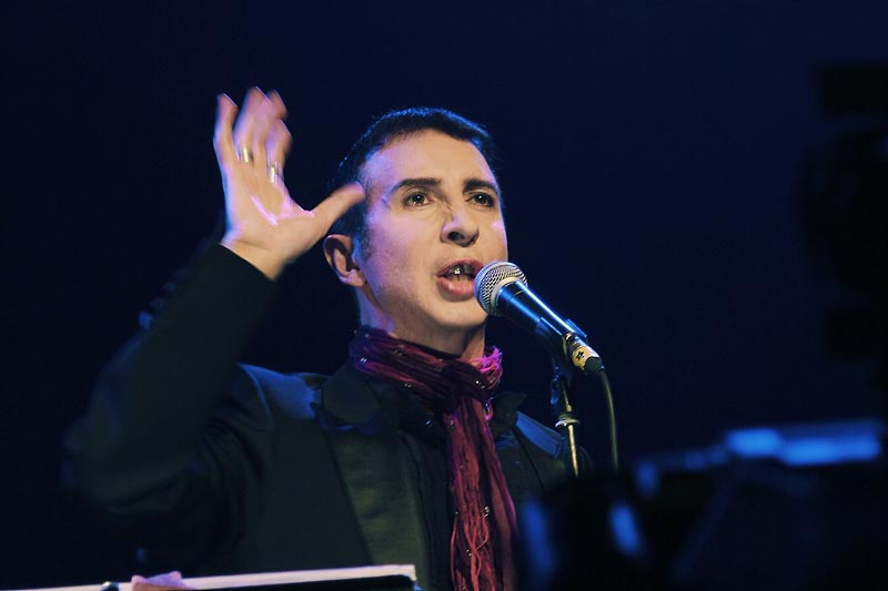 Британский музыкант Марк Алмонд станет гостем IV Международного ЛГБТ-кинофестиваля «Бок о Бок», который состоится с 21 по 30 октября в Петербурге.