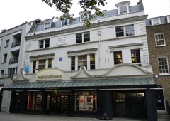 Магазин  Waterstones  в лондонском районе Излингтон