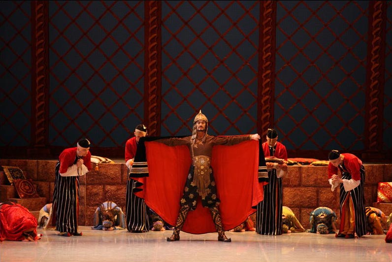 В Пермском театре оперы и балета поставили балет «Бахчисарайский фонтан» по оригинальному либретто 30-х годов с восстановленной хореографией Ростислава Захарова.