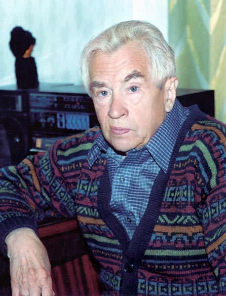 Вечером в среду, 26 октября, после продолжительной болезни на 92-м году жизни умер Ярополк Лапшин, режиссер «Угрюм-реки», «Демидовых» и «Приваловских миллионов».