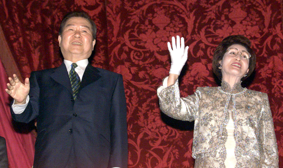 Президент Южной Кореи Ким Дэ Чжун с супругой в центральной ложе Большого театра