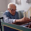 Знаменитый нидерландский клавесинист, органист и дирижер Густав Леонхардт, которому в этом году исполнилось 83 года, объявил об окончании исполнительской карьеры.