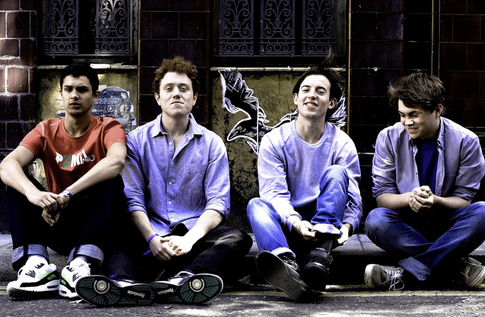 Bombay Bicycle Club. «Leave It»