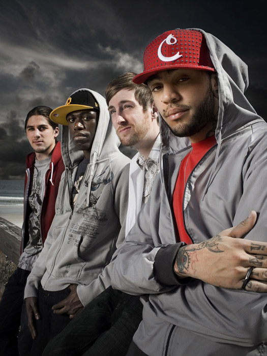 Gym Class Heroes. «Ass Back Home (feat. Neon Hitch)»