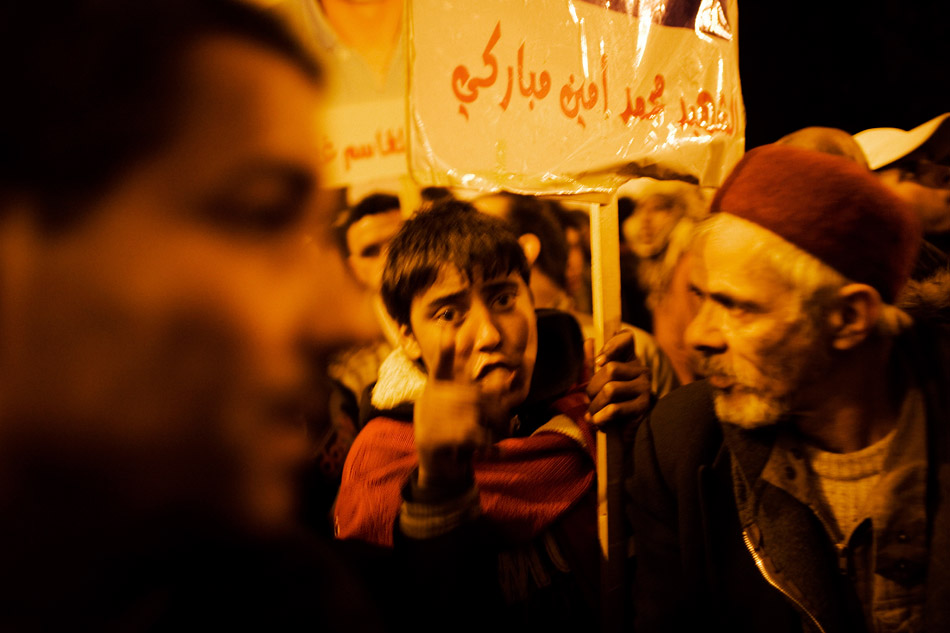 Тунис (Тунис). Тунисцы, в основном с юга страны, продолжают массовые акции протеста у резиденции премьер-министра с требованием его отставки. 24 января 2011 года