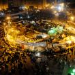 Каир (Египет). Десятки тысяч демонстрантов, собравшихся на площади Тахрир, требуют немедленного отстранения от власти Высшего совета вооруженных сил Египта. 27 ноября 2011 года