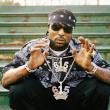 Тридцатилетний хип-хоп исполнитель Young Buck в судебном порядке был объявлен банкротом и теперь обязан для погашения долгов самостоятельно распродать все свои активы, включая даже сценическое имя.