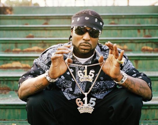 Тридцатилетний хип-хоп исполнитель Young Buck в судебном порядке был объявлен банкротом и теперь обязан для погашения долгов самостоятельно распродать все свои активы, включая даже сценическое имя.