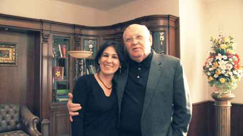 Гуля Мирзоева и Михаил Горбачев. Пледний съемочный день фильма «Горбачев. От первого лица», январь 2011