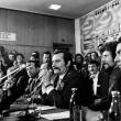 Пресс-конференция «Солидарности», справа Кароль Модзелевский, 1980 год 