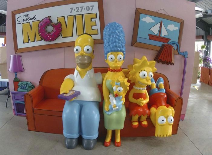 Фигурки Барта, Гомера и остальных членов семьи Симпсонов из одноименного американского мультсериала запрещено продавать в Иране, поскольку они «подрывают моральные устои иранской молодежи».
