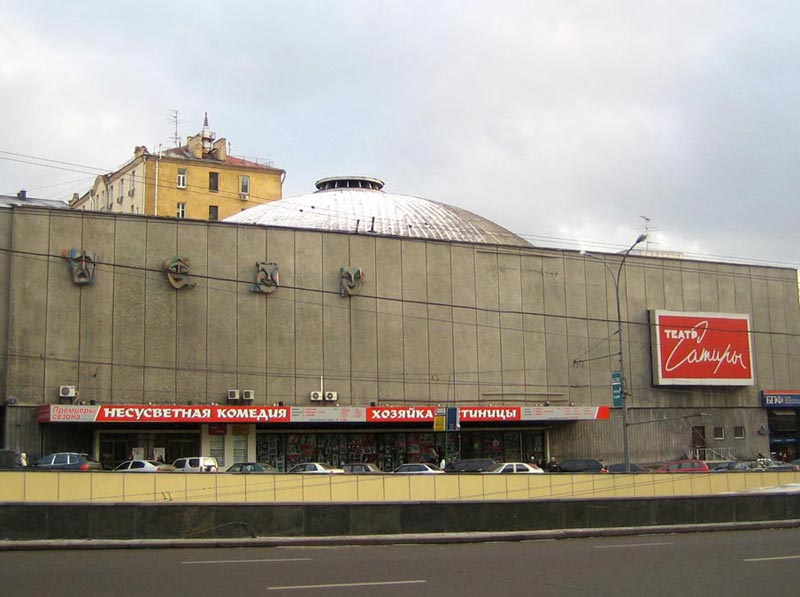 Реконструкция ряда московских театров, в том числе театра Сатиры и «Геликон-оперы», завершится в 2012 году.