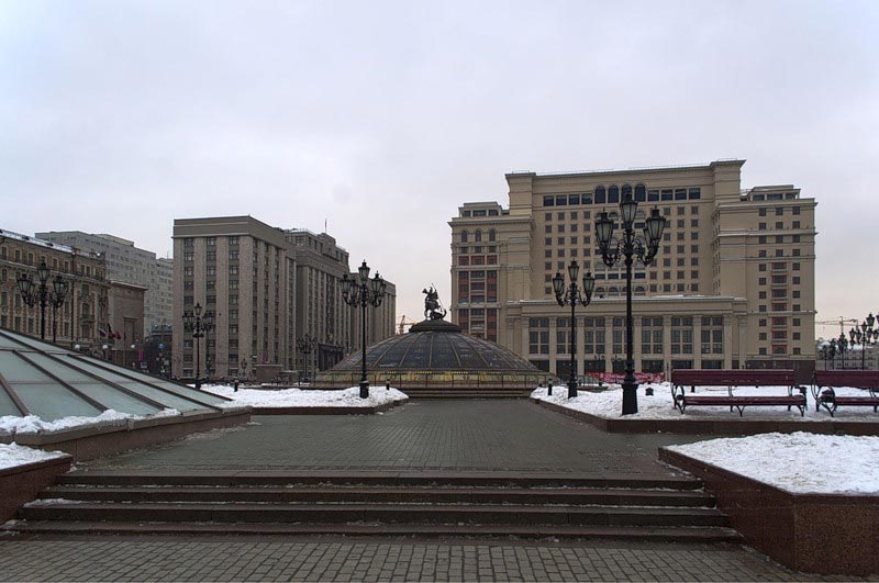 Сегодня, 27 февраля, мэр Москвы Сергей Собянин подписал распоряжение о прекращении полномочий 26 советников Владимира Ресина и Людмилы Швецовой, в число которых входил и скульптор Зураб Церетели.
