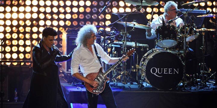 Как сообщается в офиальном пресс-релизе рок-группы Queen, 30 июня она даст единственный концерт в московском спорткомплексе «Олимпийский». Вокалистом Queen будет молодой американский певец Адам Ламберт.