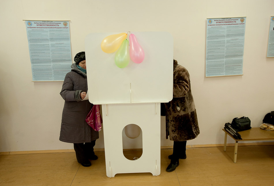 Выборы президента РФ на избирательном участке № 2451, 2452  - Евгений Гурко