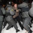 Задержание участника акции оппозиции "За честные выборы" на Пушкинской площади 