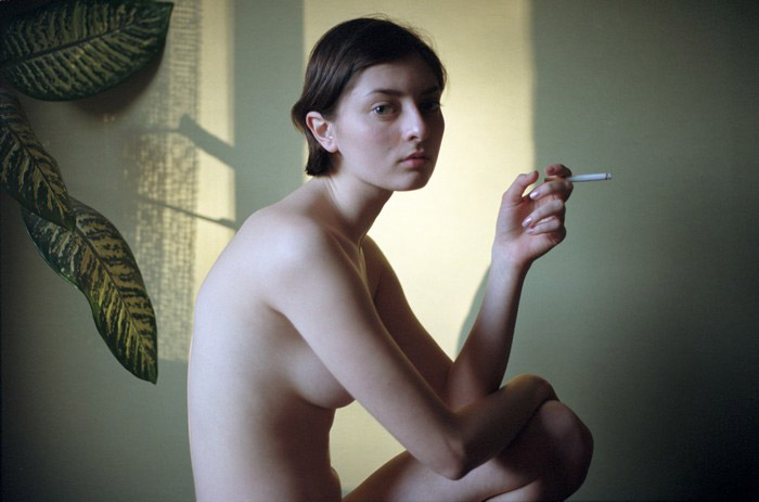 Марго Овчаренко. Рита с сигаретой. Из проекта «Без меня». 2010