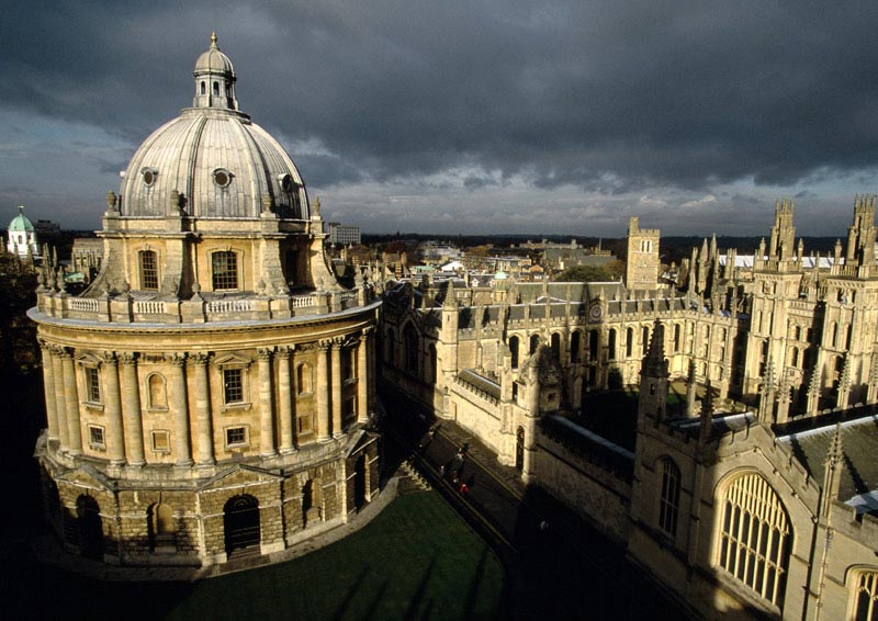 Бодлианская библиотека Оксфордского университета и Апостольская библиотека Ватикана намерены оцифровать и разместить в свободном доступе в интернете около 1,5 млн страниц древних текстов.