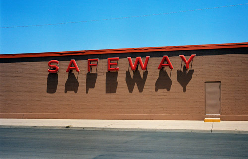 К выставке «Картины с поверхности земли». Вим Вендерс. Safeway. Corpus Christi, Texas. 1983 