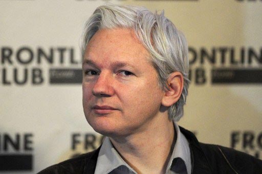 Передача основателя обличительного портала WikiLeaks, австралийского хакера Джулиана Ассанжа «The World Tomorrow» («Мир завтра») выйдет на телеканале Russia Today (RT) 17 апреля.