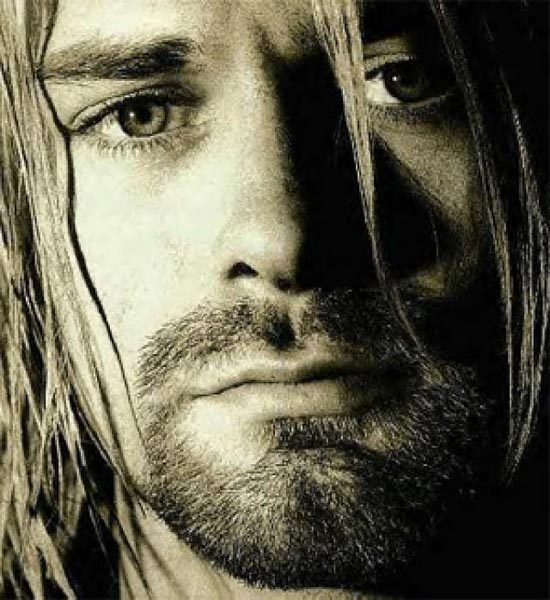 Экс-участник группы Hole гитарист Эрик Эрландсон заявил, что лидер группы Nirvana Курт Кобейн перед своей гибелью в 1994 году записал сольный альбом, и его еще можно издать.