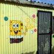 Элемент оформления коммунальных яслей в неформальном поселении QQ, Кейптаун 