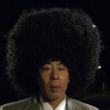 Кадр из фильма Минору Кавасаки  "Полицейский по прозвищу Парик" (Rug Cop)