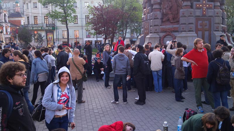 В Москве идет бессрочное народное гуляние