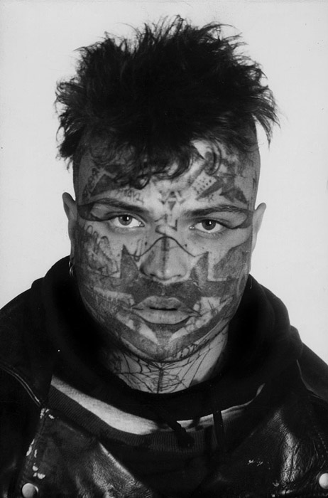 Первый Heavy Tattooed Man of the World из России Макс Чирик после обработки Филиппом Лью, 1995 год 