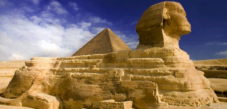 Австралийский режиссер Алекс Пройас планирует снять фильм «Боги Египта». Его производством займется компания Summit Entertainment, с которой Пройас уже сотрудничал как режиссер научно-фантастического триллера «Знамение».
