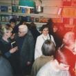 Открытие книжного магазина в «Проекте ОГИ» в Потаповском переулке, февраль 2000 г. В центре Ирина Прохорова, справа Сергей Козлов
