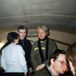 В «Проекте ОГИ» в Потаповском переулке, декабрь 2000 г. На фото: в центре Глеб Морев и Леонид Десятников, справа внизу Саймон Вальдрон