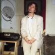 Александр Гаврилов читает лекцию о Харуки Мураками в «Проекте ОГИ» в Трехпрудном переулке. 23.05.1999 