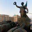 На Триумфальную арку в Москве вернулась квадрига победы