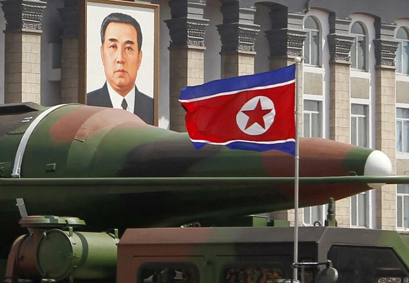 Генштаб вооруженных сил КНДР 4 июня потребовал извинений за «оскорбление» Ким Чен Ына от некоторых консервативных СМИ в Сеуле, обещав в противном случае нанести ракетный удар по их редакциям.
